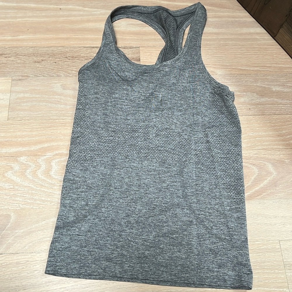 Lululemon gray tank top